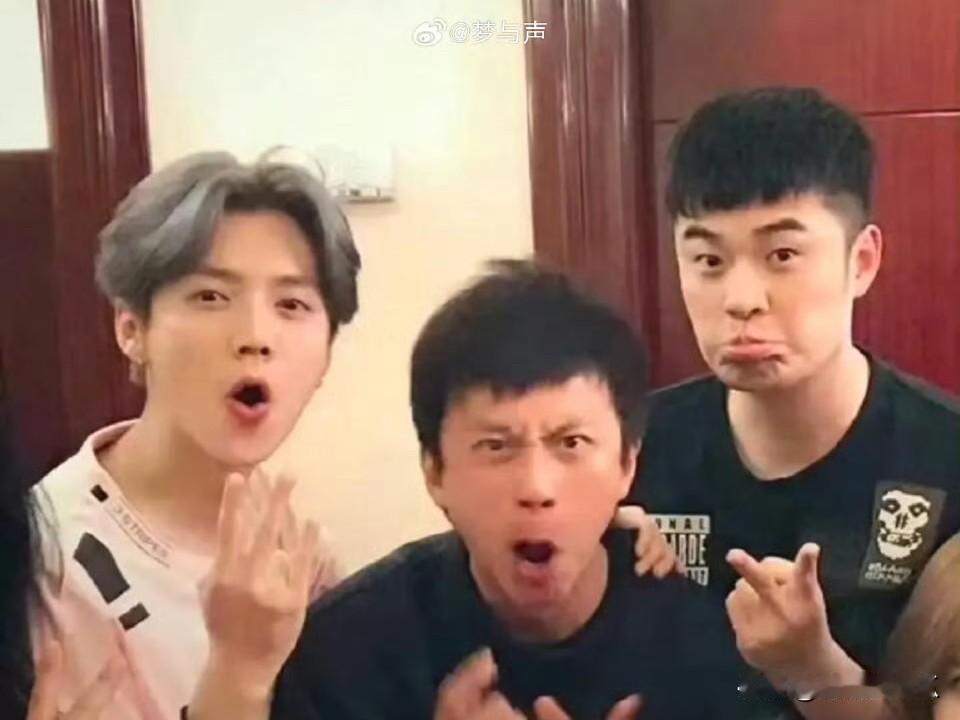 鹿晗和关晓彤分手但只要有邓超和陈赫在，我就很放心。邓超陈赫空档一季等鹿晗让我