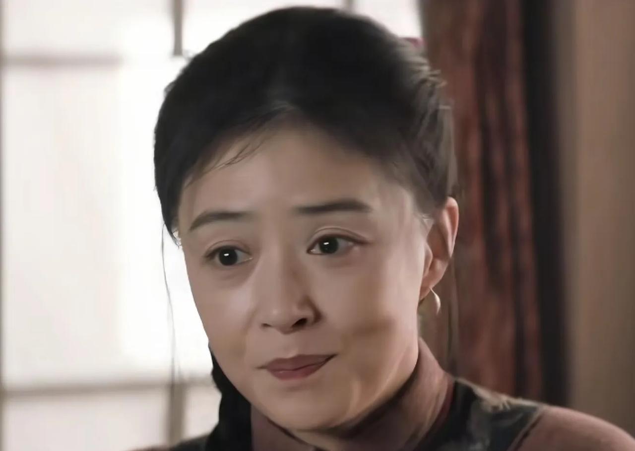 《归队》福庆从劳工营逃出来后，找到了云虎，他也在大阔枝的酒馆住下了，这下小红枣不