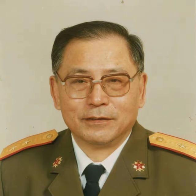 李克农的儿子李润修，其实就是李伦。1927年他生于安徽芜湖，是李克农幼子。19