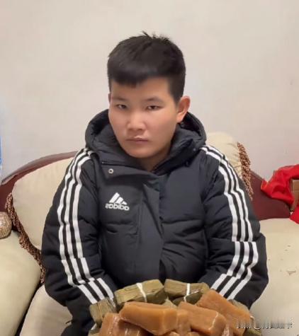 伤天害理！一个拥有八十多万粉丝的网红，账号突然停更了两个多月。粉丝们以为他退