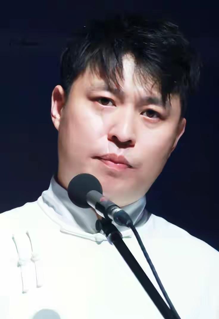 【李鹤东凭借这几件事情，深得郭德纲的重视！】近日，德云社相声演员李鹤东以教导主