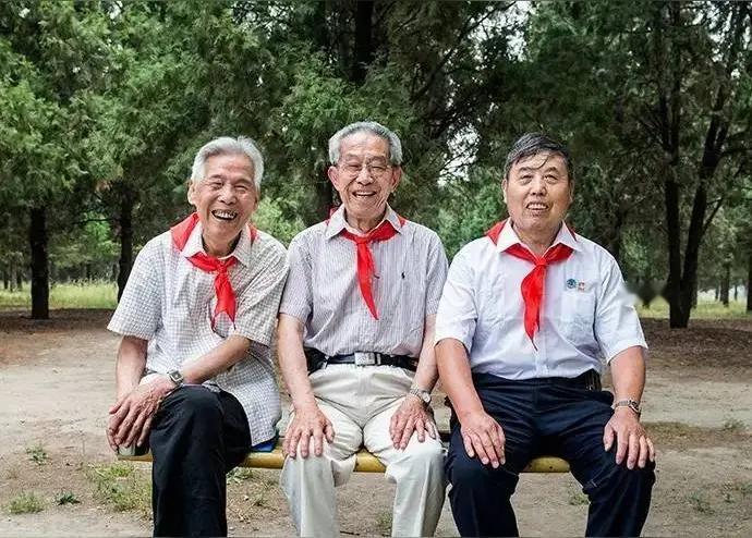 好政策向职工低养老金全面倾斜未来五年职工养老金调整落实“提低、稳中、控高”