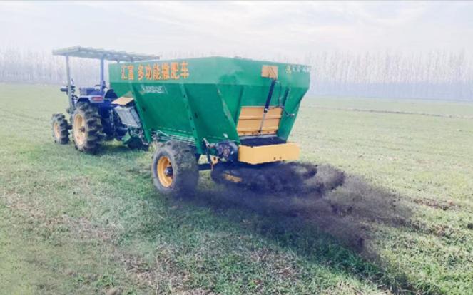 “粪水浇菜”是污染食物的源头？中科院院士曾毅认为，农村人用粪水直接浇菜，完全是千