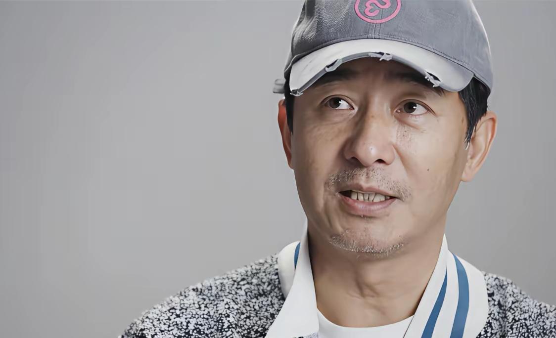 郭晓东这段自白，戳中了多少人的痛处？年轻时总觉得“妈说的都对”，哪怕累到直