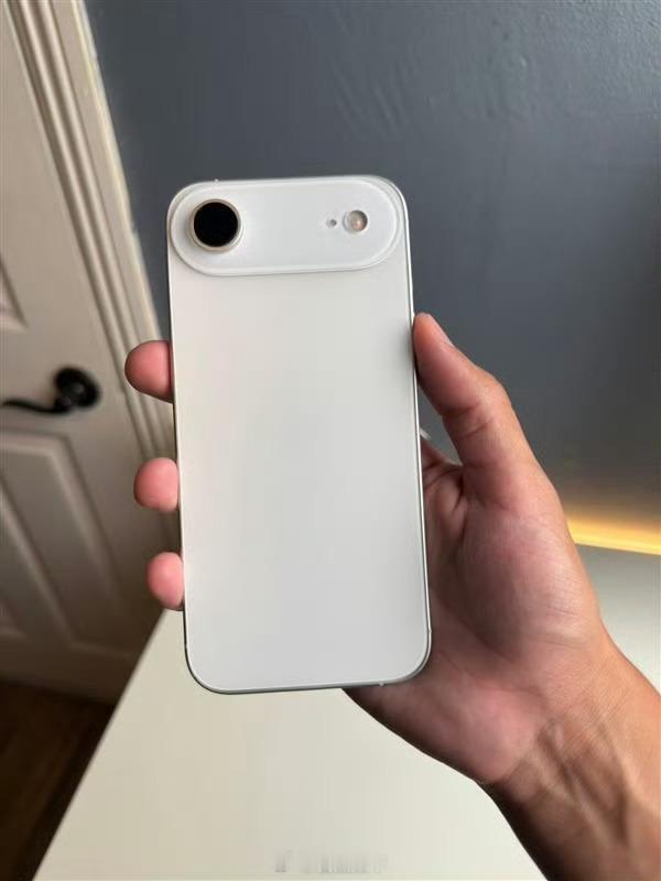 曝iPhone17Air电池不到3000mAh轻度用也够吧？比如一天5个小时。[