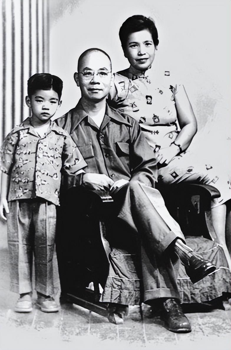 蒋介石一直到死都不知道的是，他当年因为吴石案杀害了1800多人，却还是漏了一个人