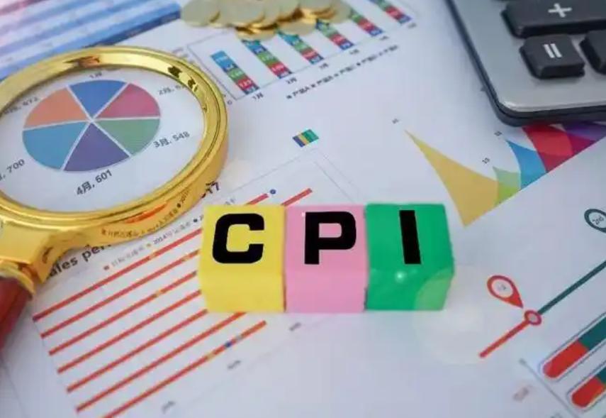 韭菜们，坐稳了。 中美欧8月CPI数据同步出炉，中国0.8%、美国3.4%、