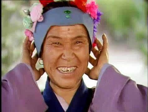 红楼梦,关键是“梦”还是“空”?《红楼梦》里的“梦”是叙事的外壳，“空”是哲学的