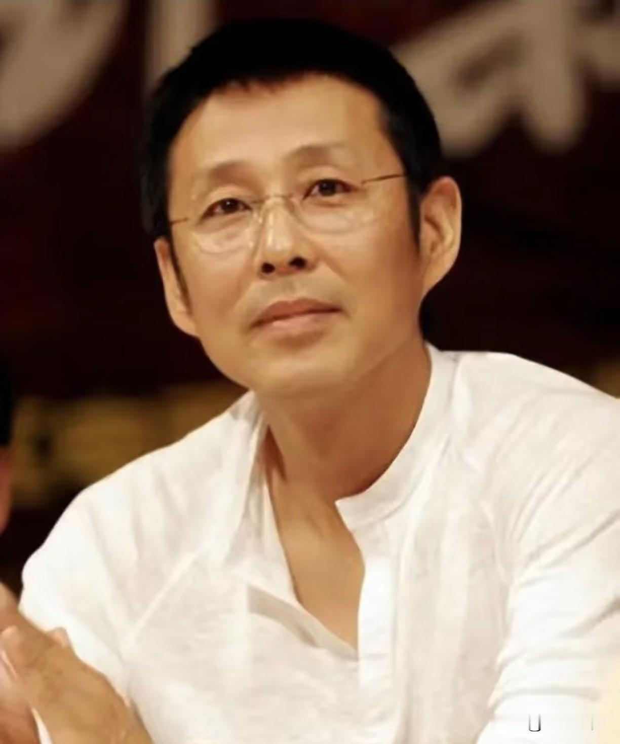 陈道明有段话很现实：“没有亲人，你能活；没有朋友，你能活；就算一个人，你也能好