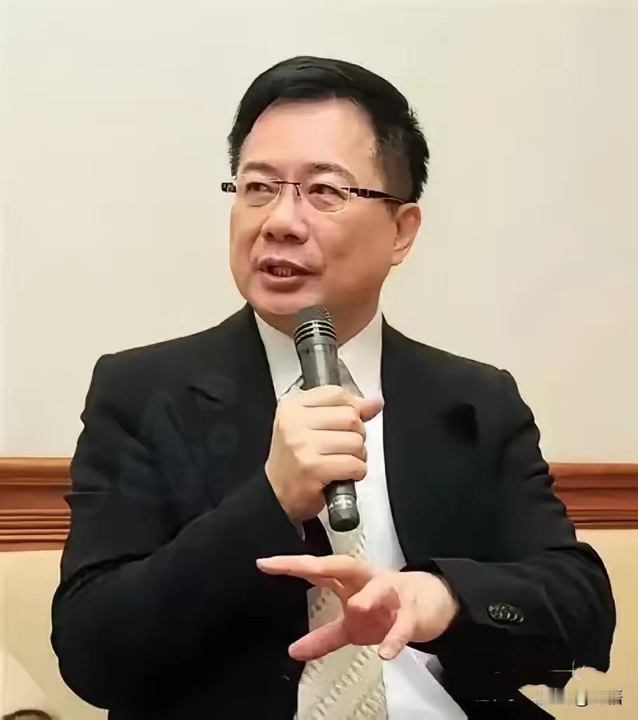 蔡正元一句话引爆热搜，团队危机背后的惊人真相！最近，蔡正元因“投降党”言论在