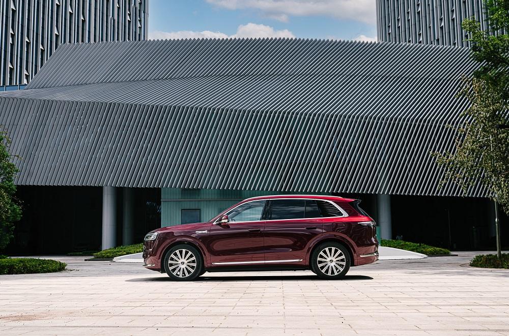 家庭用车刚需王！全新问界M7用安全空间赢信任家庭选车最看重“踏实”二字，全新问