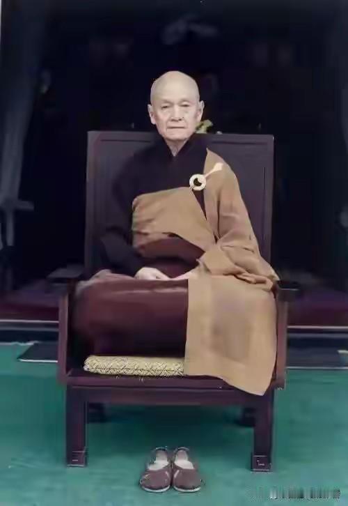 忏云法师九十二岁那年，有弟子劝他，师父您年纪大了，早课能不能简化一下，多睡一会儿