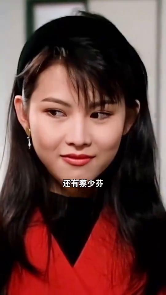 万万没有想到，同样都是TVB走出来的视后，如今境遇却是天差地别。·首先是佘诗曼