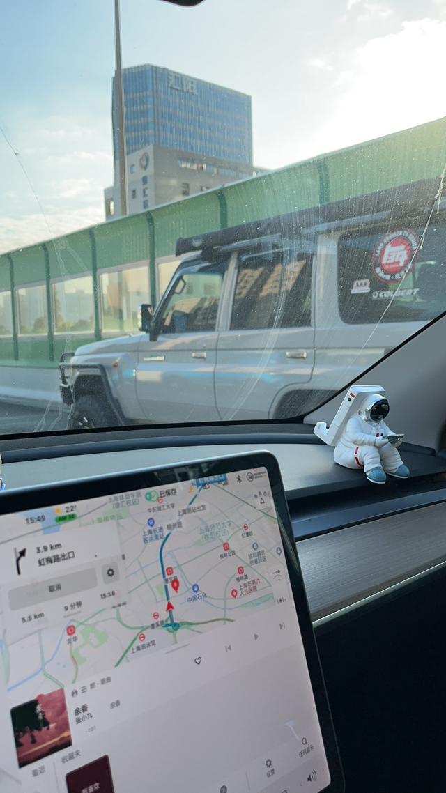 我与modelY的第60天从第一辆modelS在路上开过就给自己定下一定要买一