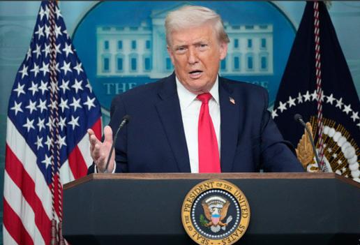 48小时内，美俄都喊话中国，世界已看清：谁才是定海神针！ 世界进入2026年