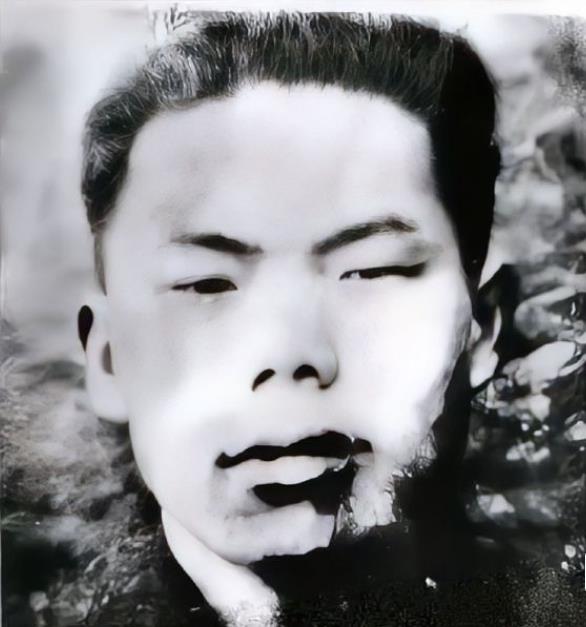 1952年深夜，朝鲜战场上志愿军战士都在熟睡，唯有一名战士因入党太激动，翻来覆去