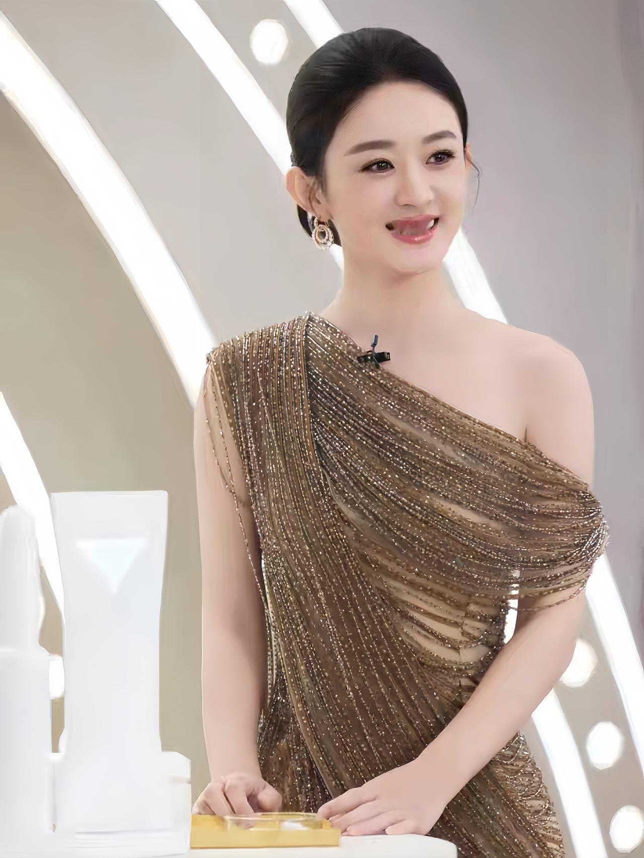赵丽颖美照分享真美！[比心][比心][比心]赵丽颖美了美了！[赞][赞][赞]赵