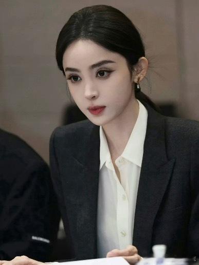 古力娜扎：央视最严厉的母亲