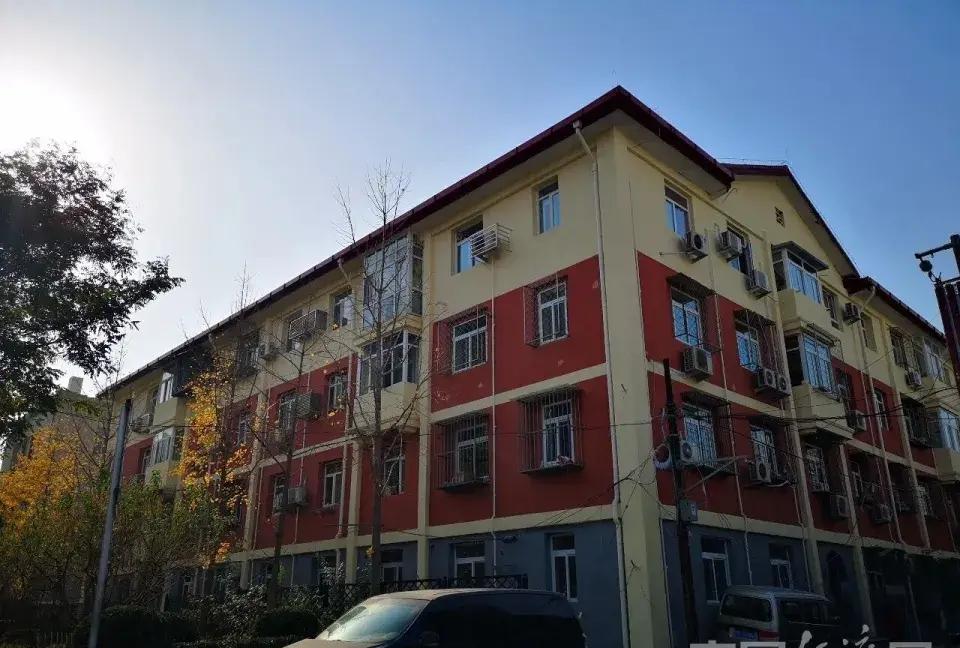 “太狠了！”浙江杭州，一大叔攒了300万不知道怎么花，眼看银行定存利息跌破2%，