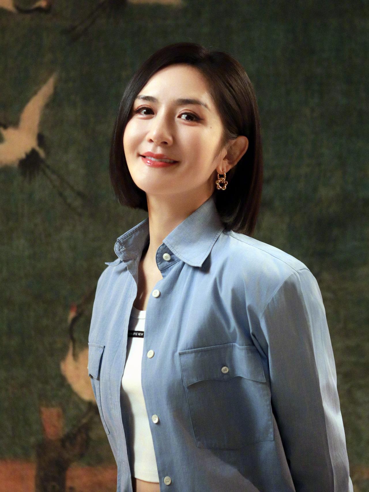 谢娜公开喊话薛之谦，不是她较真，而是被人戳到了痛处。张杰当初比赛时，谢娜