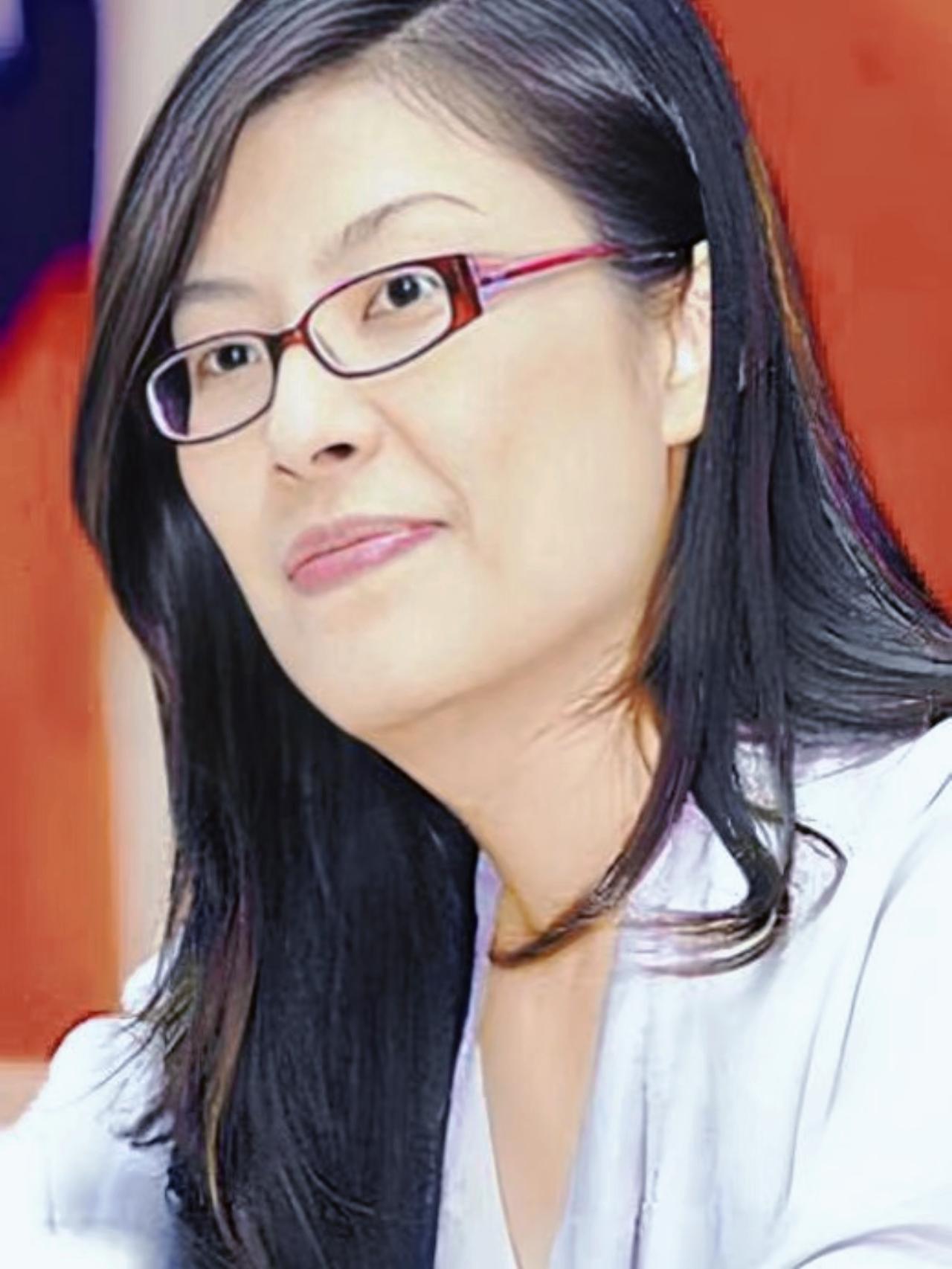 郑女士就任国民党主席时的致辞，是真的戳中人心！当她讲到国民党要坚守“九二共识