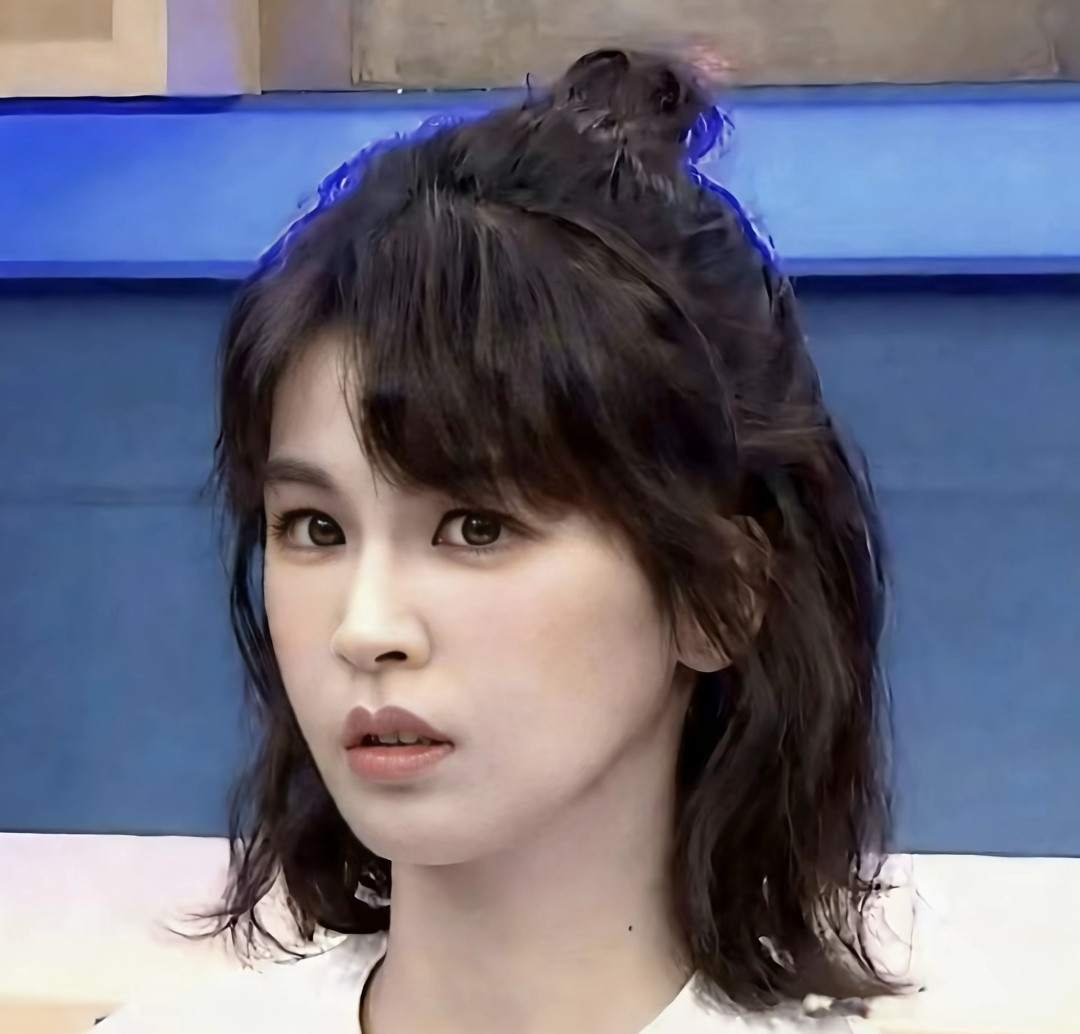 曾沛慈174高个甜妹