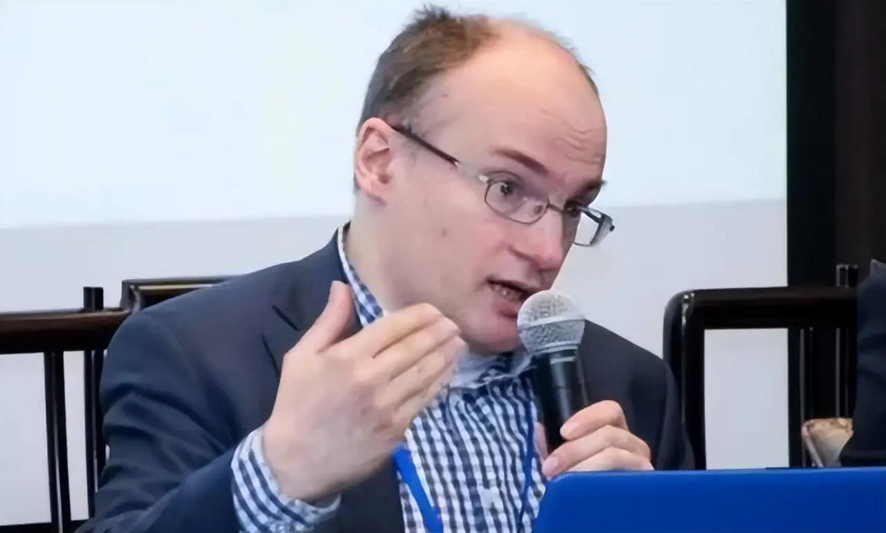 “一旦发生核战，中国面对美国坚持不了1小时！”这是俄罗斯军事专家瓦西里·卡申十年