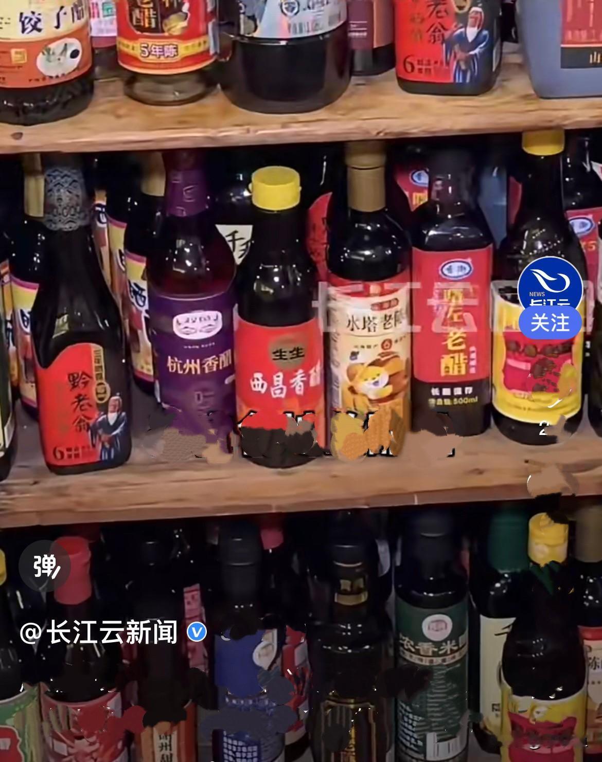 近日，成都这家宝藏饺子馆彻底出圈，别人卷馅料、卷口味，唯独这家店独树一帜，把“蘸