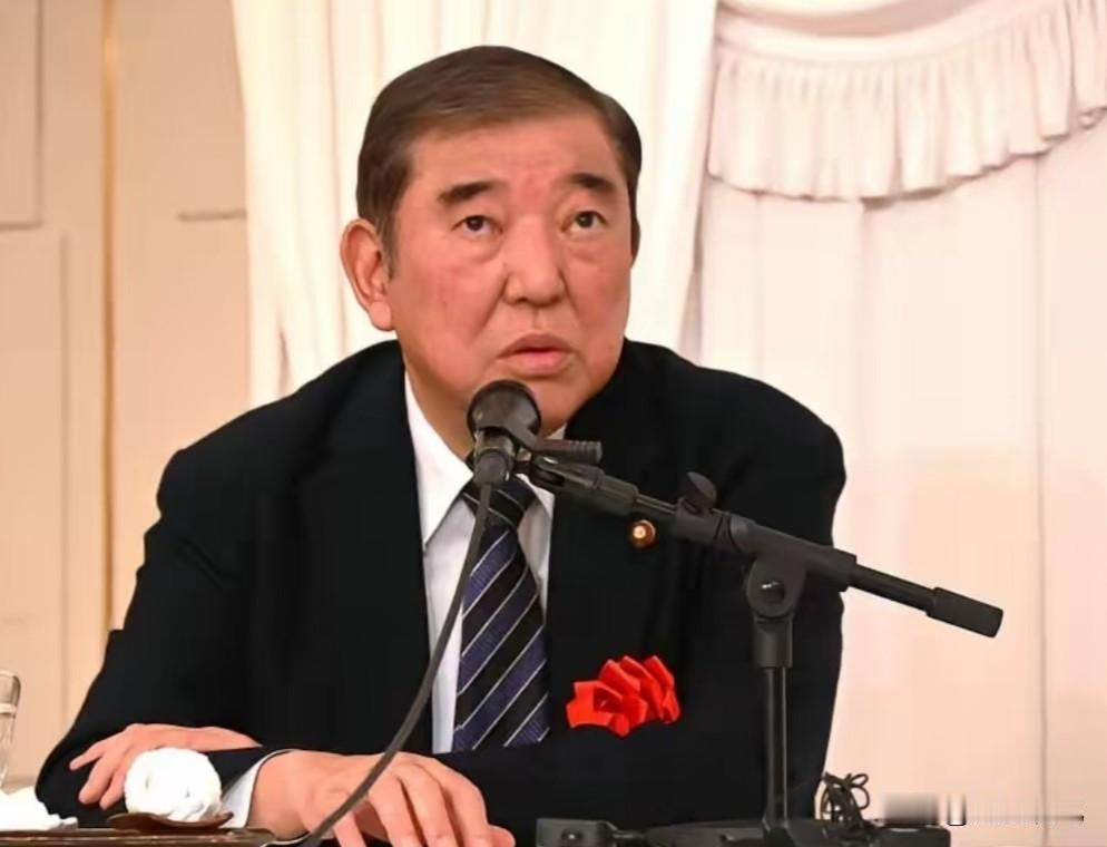 日本要准备去💰美元化？日本准备做出一个前所未有的重大决定。当地时间4月28号，