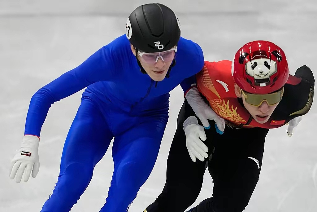 中国短道混接无缘奖牌太可惜了啊，中国与冬奥会首金失之交臂啊，中国的短道速滑混合