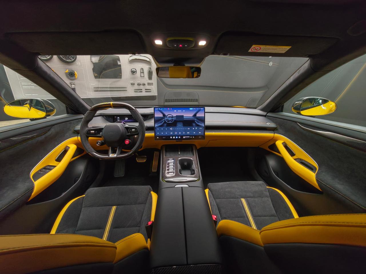 3月，小米SU7Ultra销量3098辆4月，小米SU7Ultra销量22