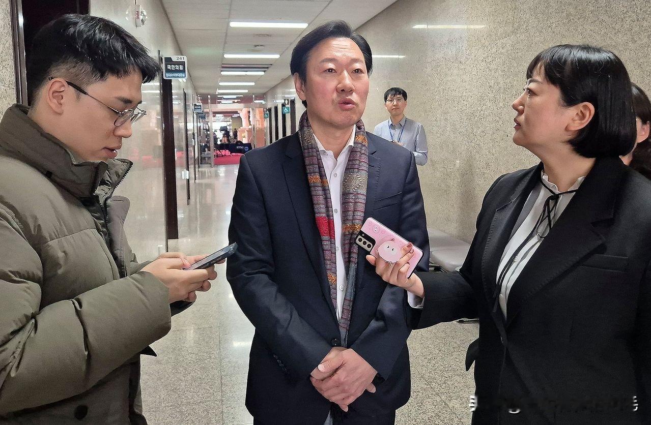 17日，韩国国民力量党议员朴洙珉正式宣布参选首尔市长，正面叫板吴世勋，这一举措被