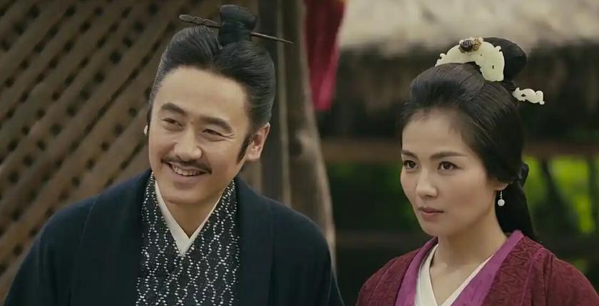 司马懿晚年，嫌弃50多岁的发妻张春华年老色衰，不愿与她住一屋。他搬去宠妾柏夫人卧