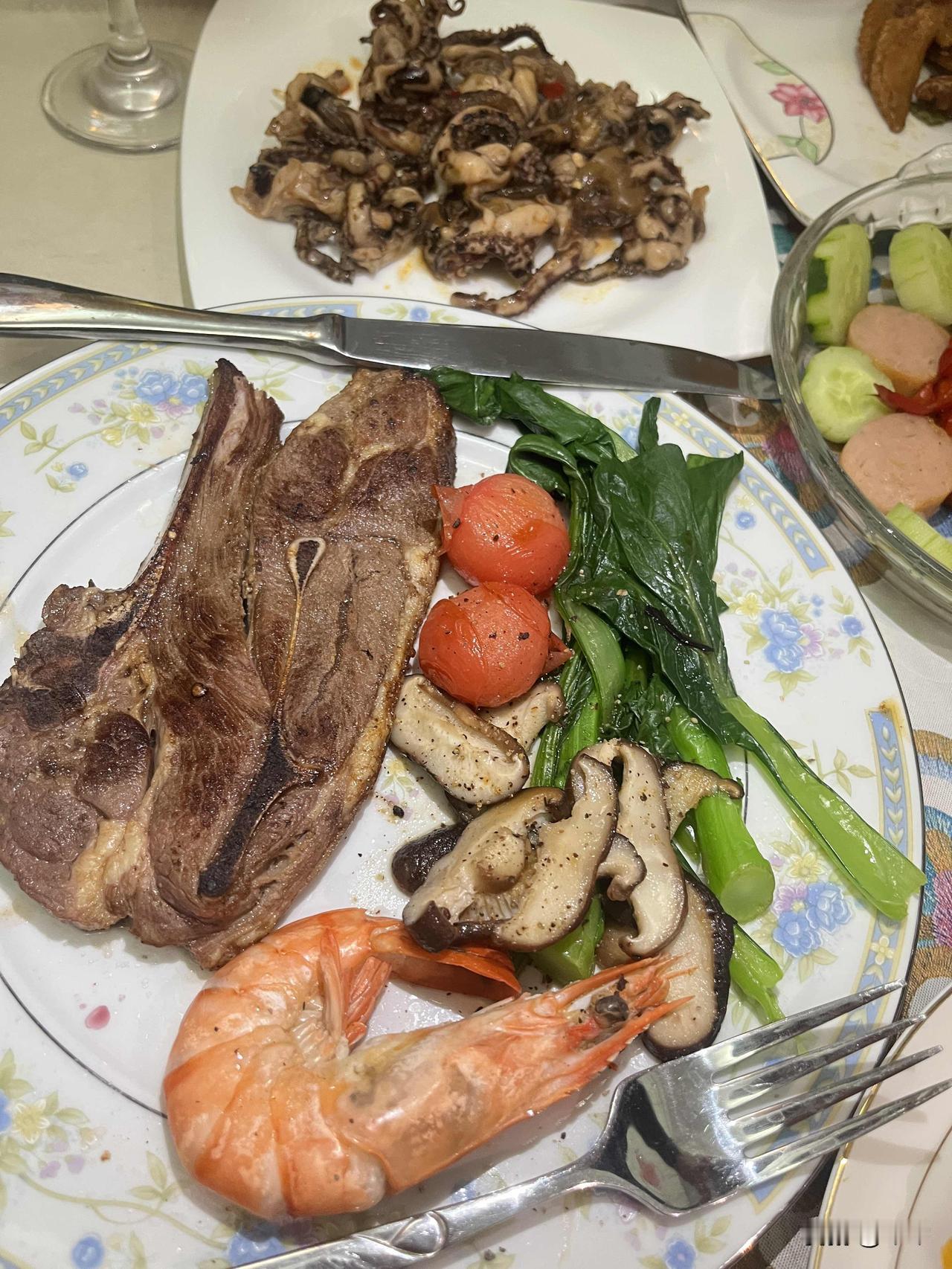 都说傻人有傻福，这话一点不假。我的一个女同学的嫂子就是这样子的，啥都不懂，问