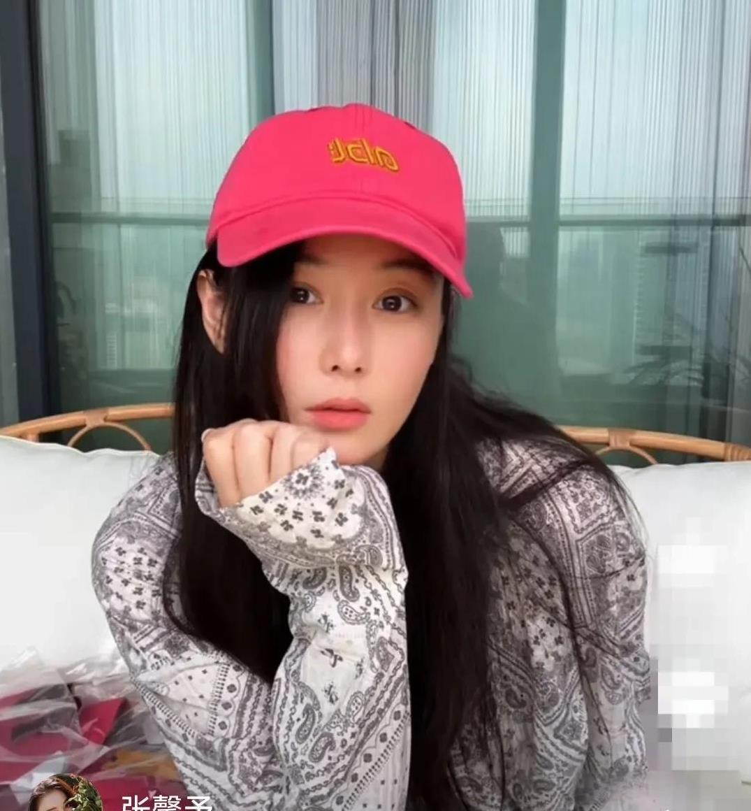 什么？张馨予差点吃狗屎。不知道张馨予现在什么心情，估计看到黑不溜秋的东西都有阴