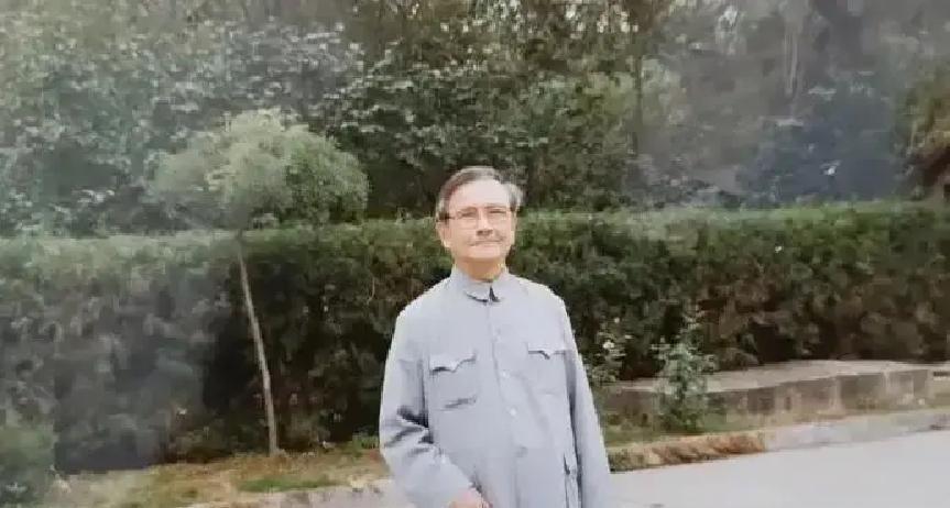 1954年，两名犹太商人找上门来，想把原子弹的浓缩铀卖给我们，事情层层上报到周总