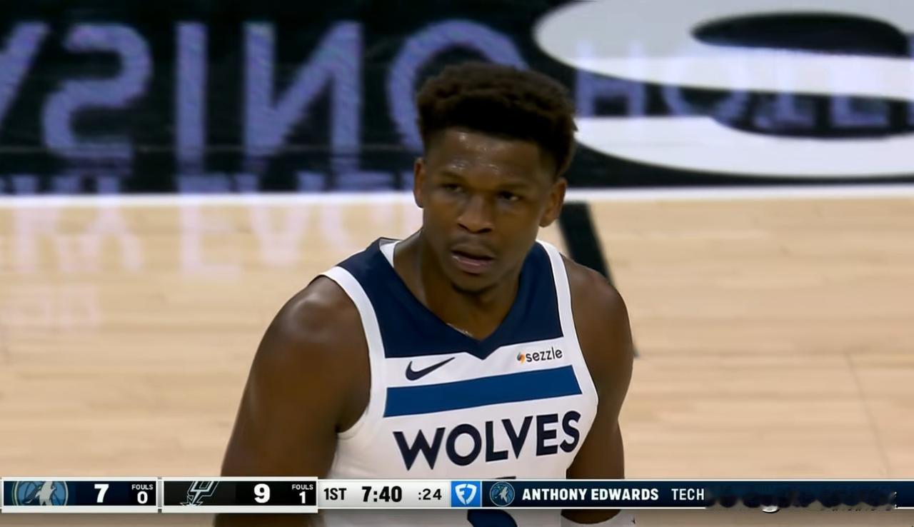 我必须要疯狂的称赞森林狼巨星爱德华兹！虽然今天森林狼在客场以123：126惜败马