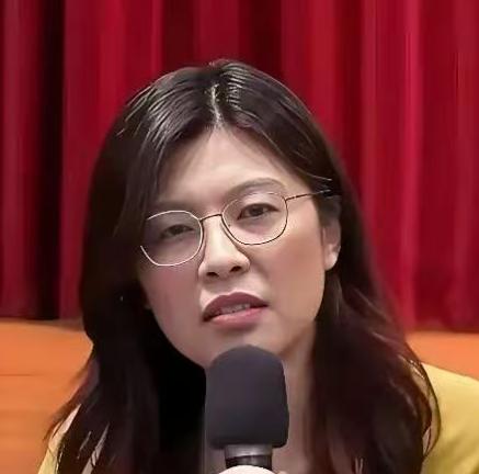 蔡英文无儿无女，郑丽文也是如此。那郑丽文可能会成为第二个蔡英文吗？ 说白了，