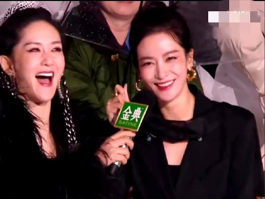 李晟成团夜真的太勇了！被资本做局了，直接硬刚！谢娜采访李晟“网友都觉得李