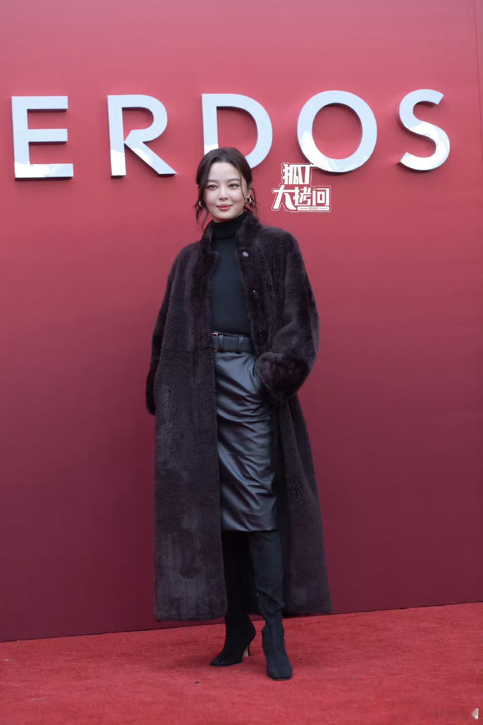 辛芷蕾、陈都灵今日品牌活动生图状态🈶​​​