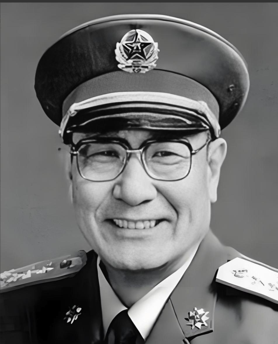 1948年，16岁国军俘虏哭着缩人群后头想回家，解放军连长一把将他揪出：你留下！