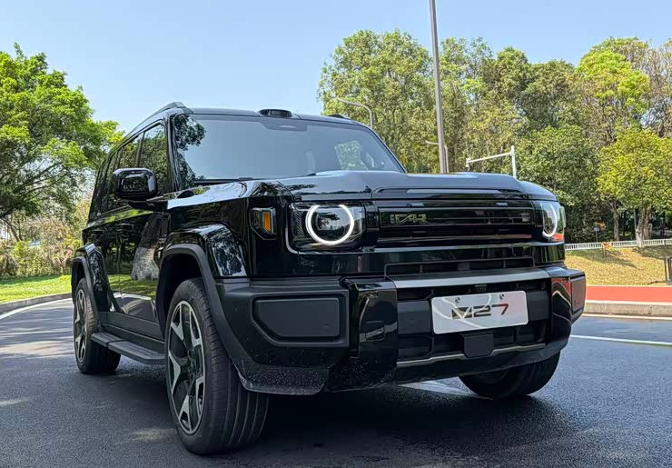 实拍iCARV27女车主对比之后提车V27真实感受上次对比了钛7的外观，我选择