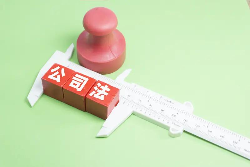 上班时她是收入不低的公司法务，下班后成了超市偷车厘子的惯犯近日，北京市朝阳区一