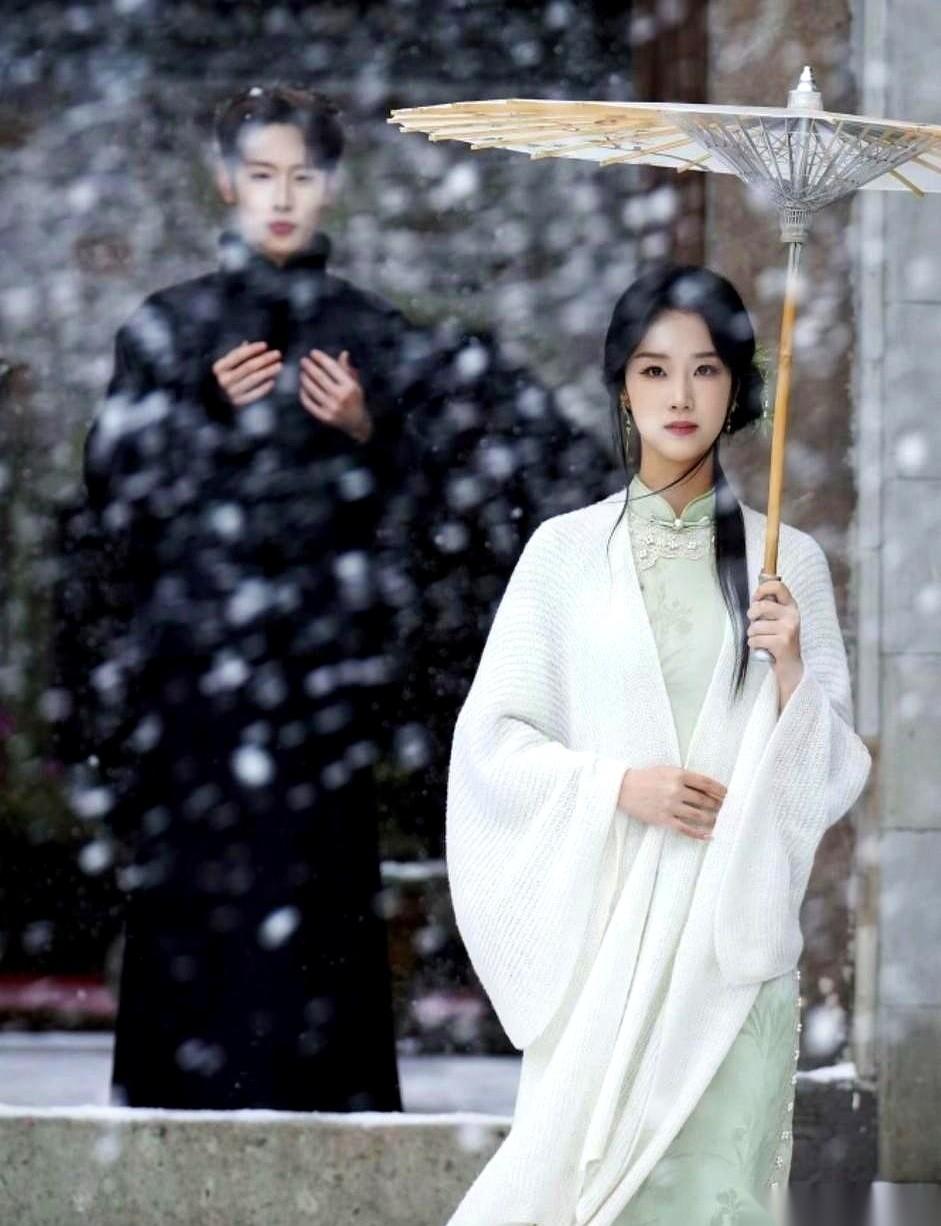 我算是看明白了，现在的短剧圈，最牛的不是谁演技好，而是谁把“不伺候”这三个字玩得