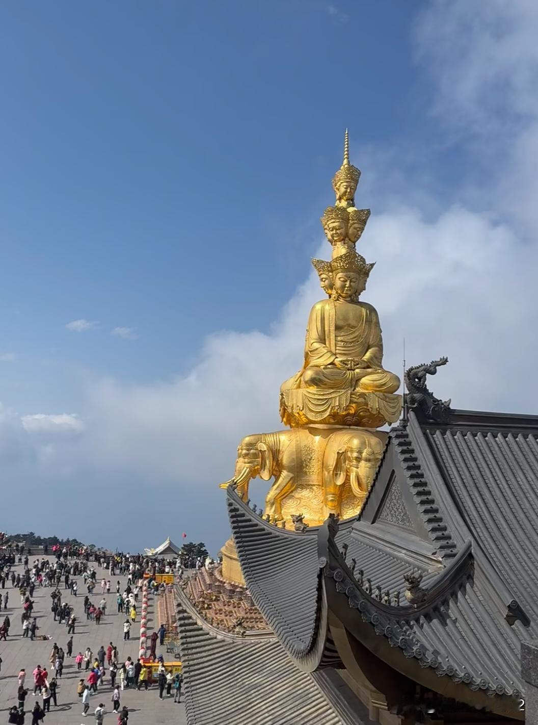 2千公里排队7h一只猴都没看到年初六清晨5:40，我们已经在零公里停车