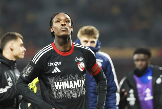 队报: 切尔西新援埃梅加场上场下缺乏职业素养, 导致反复伤