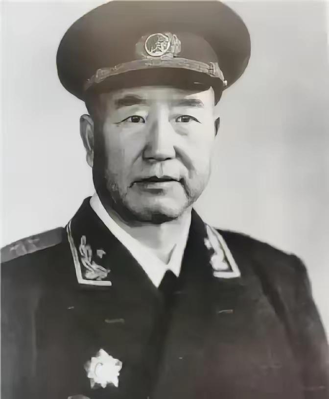董其武起义时他的长子董济民还在重庆，后来董济民就被毛人凤下令逮捕并被押送到了台湾