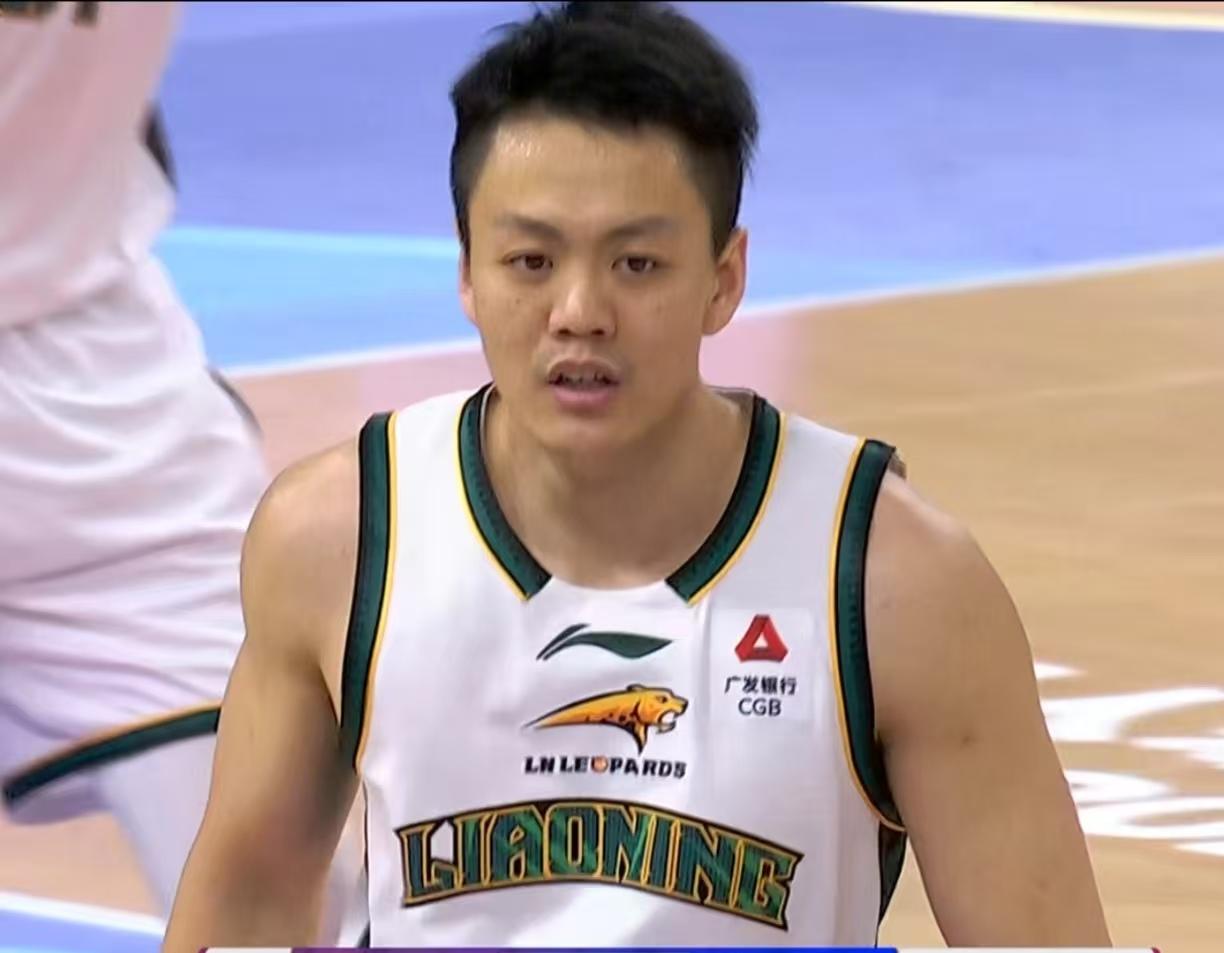 姜宇星除了身高矮点，其他方面真是挑不出来一丁点儿不足，他就是妥妥的实力干将啊！不