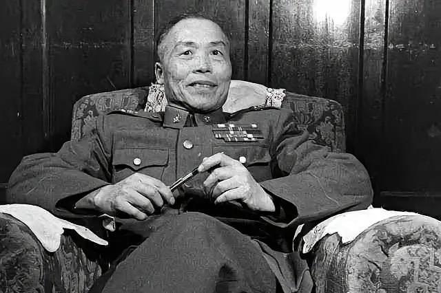 如何评价李宗仁？《李宗仁回忆录》的叙述中，李宗仁对自己还是非常欣赏的，基本没