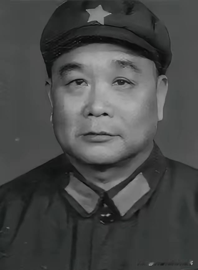 1950年，恩施分区司令员王定烈乘车去剿匪，途中得知参谋在出发前打了电话，感觉不